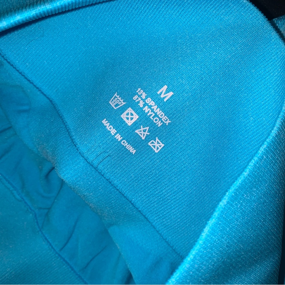 Grey wolf - Picture 2 of 3